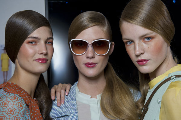 beautynews  Jaeger 108 Mαλλιά, Άνοιξη Καλοκαίρι 2012: Sam McKnight και Pantene Pro V.